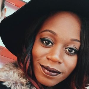 Meet your Posher, Nina